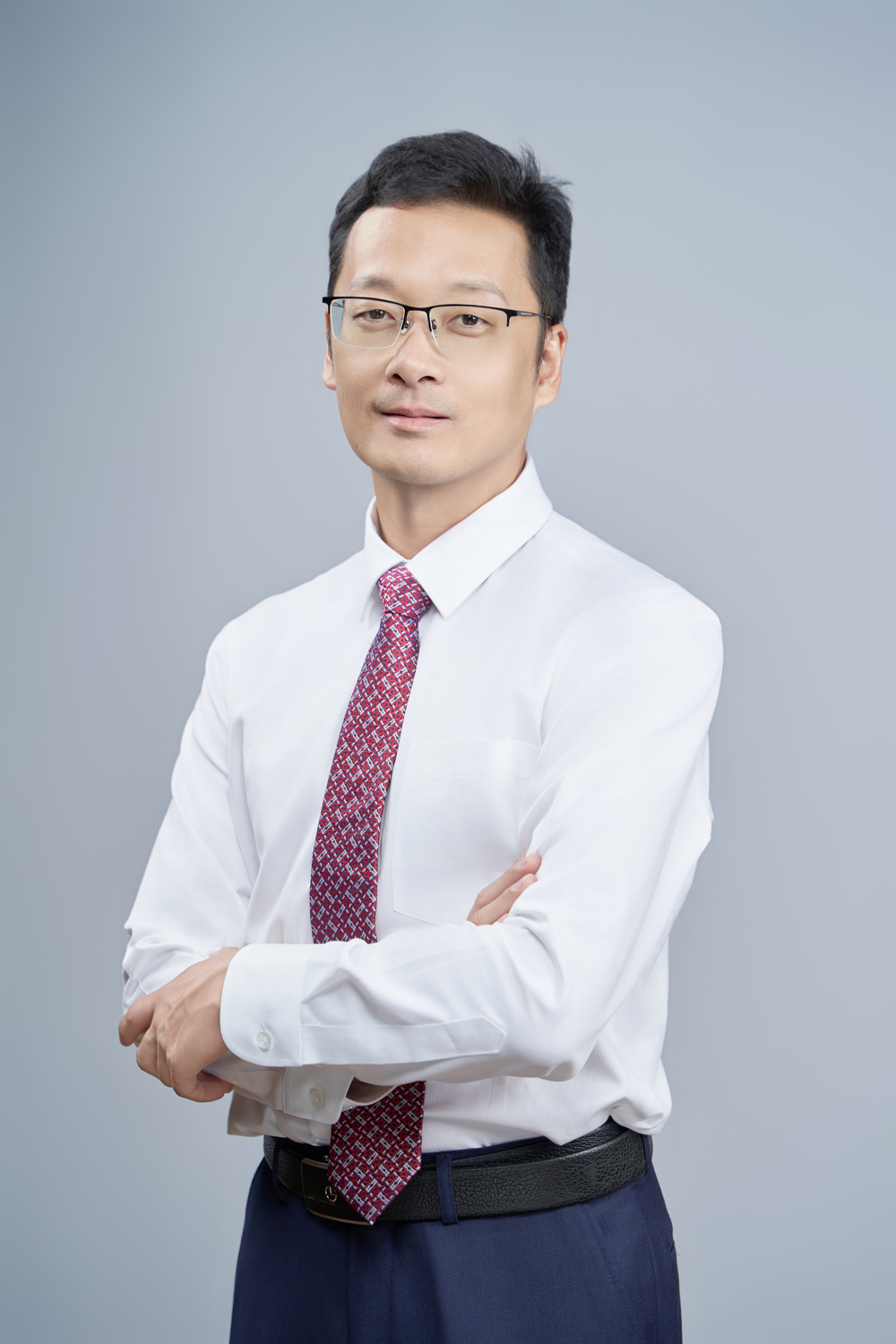 刘超，中学物理高级教师，中共党员，大学本科毕业，理学学士学位。曾获“广州市优秀教师”称号，2007年曾获“广东省中学物理教学改革创新大赛 高中组 一等奖”2010年获聘“广州市第十五届特约教研员”，2012年1月，与广州市教育局签署名为《中学生遥控车辆模型教育》的广州市青少年科技教育项目合同，作为项目组唯一负责人并已结题。20