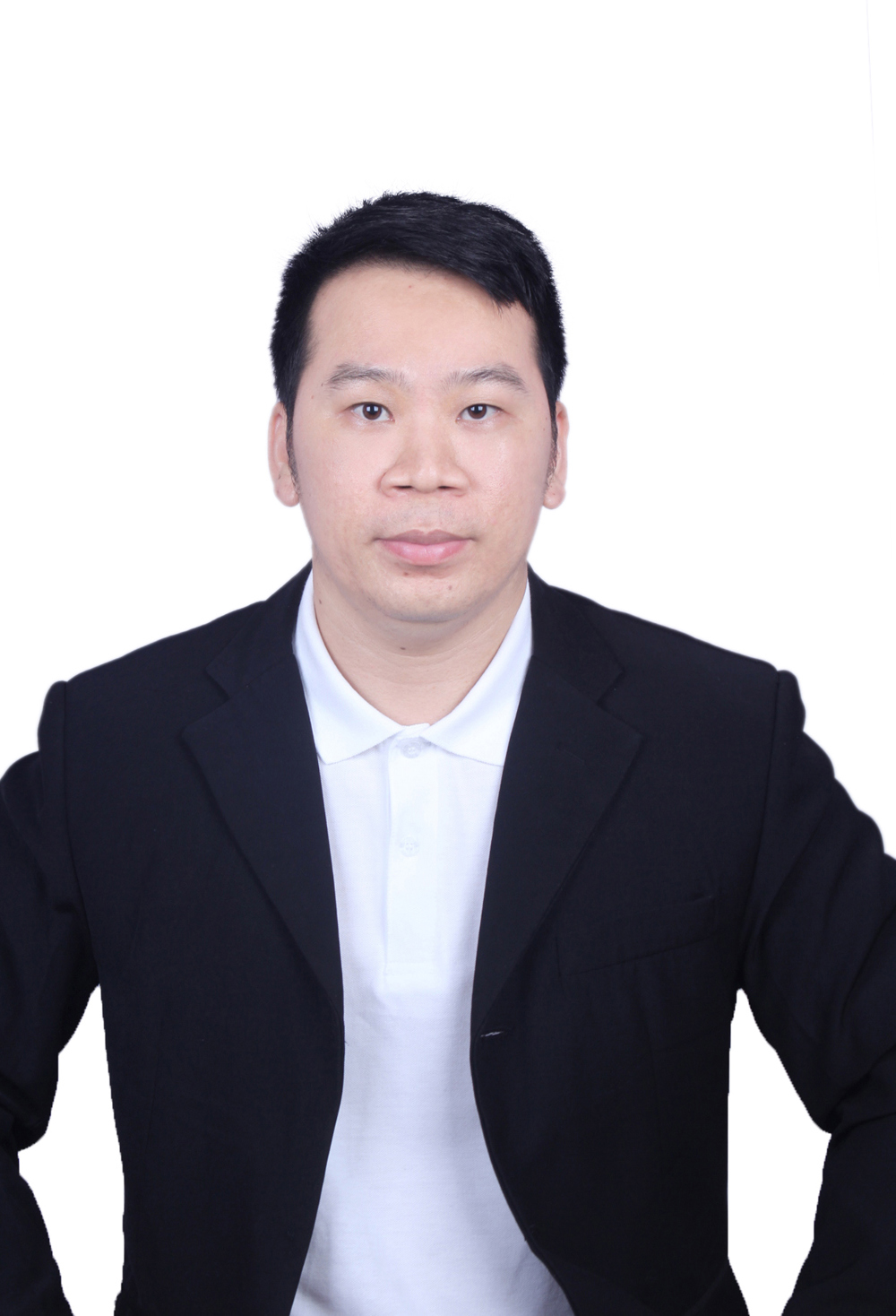 梁东正，中学高级教师，本科毕业。曾获得“广州市优秀班主任”称号。曾参与一项省级课题和一项市级课题2。